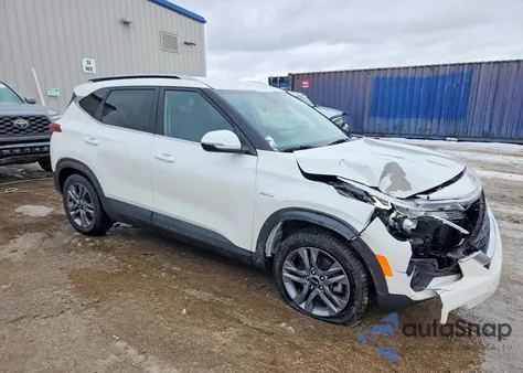 2021 Kia Seltos S z USA, uszkodzony, nr VIN KNDEUCAA1M7043536